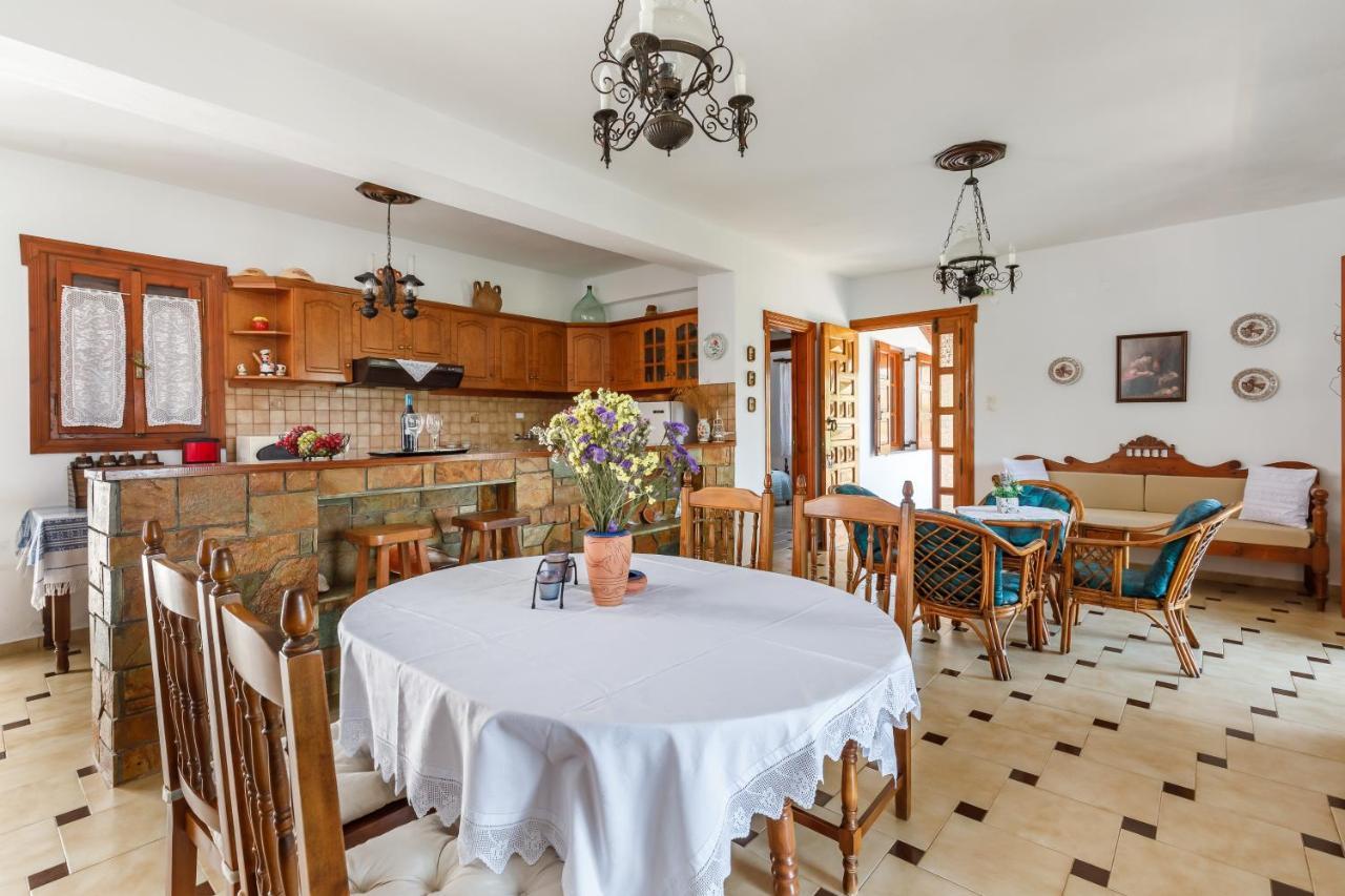 Ourania Apartment Skopelos Town Exterior photo