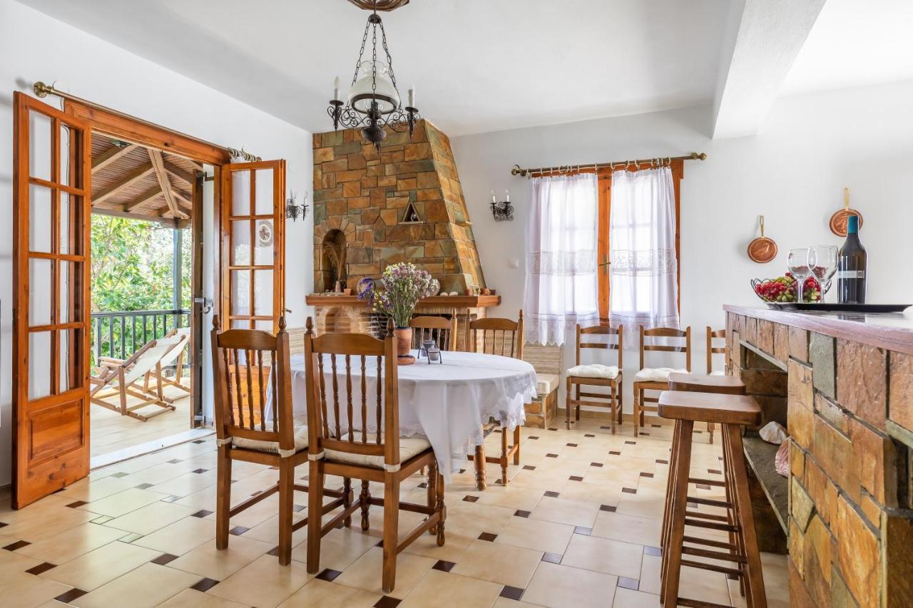 Ourania Apartment Skopelos Town Exterior photo