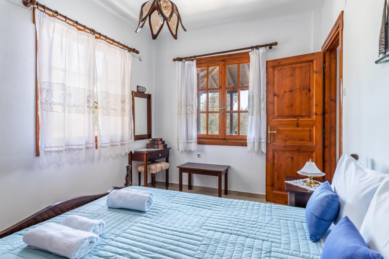 Ourania Apartment Skopelos Town Exterior photo