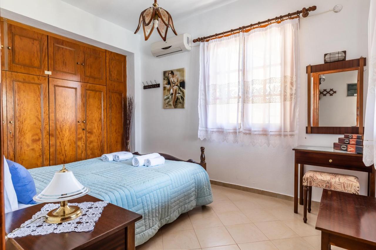 Ourania Apartment Skopelos Town Exterior photo